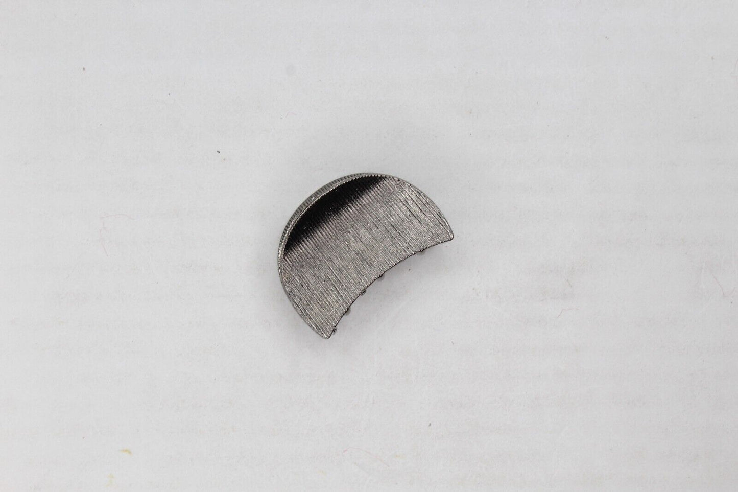 2x Metalic Lining Hair Claw Half Moon Shape Metal Hair Clips Jaw Clamp Grips