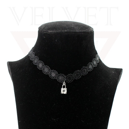 Girl Black Choker Charm Necklace Vintage Classic Pendant Lace Punk Retro Collar