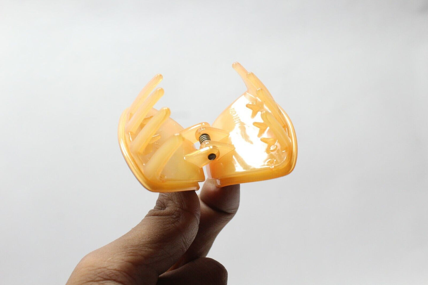 Hair Claw Clips Wooden Effect Clamp Tringle Shape Hairpin Butterfly Barrette